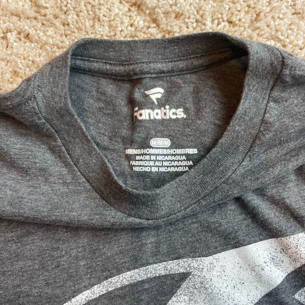 Fanatics Lightning Tshirt - Picture 2 of 3